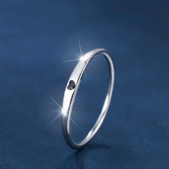 NWT Y2K 925 Silver Heart Ring - Picture 2 of 5